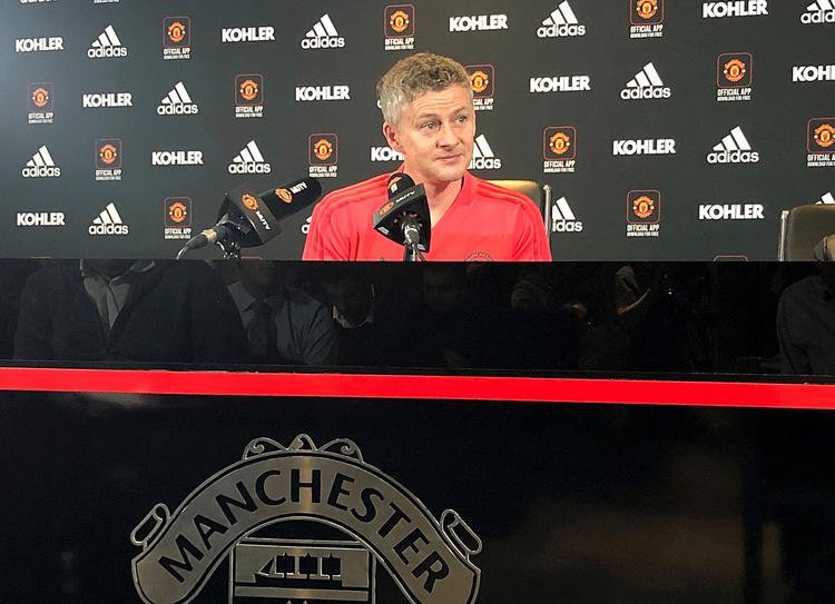 Ole Gunnar Solskjær under sin første officielle pressekonference som Manchester Uniteds chef.  Foto: Simon Peach/AP