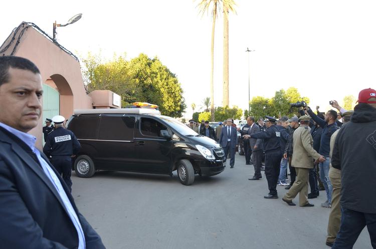 En bil bragte i går ligene af de to dræbte kviner til lufthavnen i Marrakech, så de kunne blive fløjet hjem.  Foto: Afp/Ritzau Scanpix