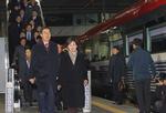 En sydkoreansk delegation er onsdag rejst til Nordkorea for at deltage i en ceremoni, der skal markere en aftale om en historisk jernbane- og vejforbindelse mellem de to nabolande. Foto: Jin Sung-chul/AP