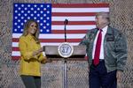 Trump var tidligere på aftenen på et hemmeligt lynvisit hos de amerikanske soldater på en militærbase lidt uden for hovedstaden Bagdad. Foto: Andrew Harnik/AP