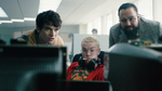 Fionn Whitehead, Will Poulter og Asim Chaudhry spiller hovedrollerne i den ellers meget hemmeligholdte ‘Black Mirror: Bandersnatch’. Foto: Fra Netflix