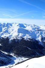 Fra den øverste top af Axamer Lizum-terrænet kan øvede freeridere forlade de præparerede pister. Foto: Christoph Hammann