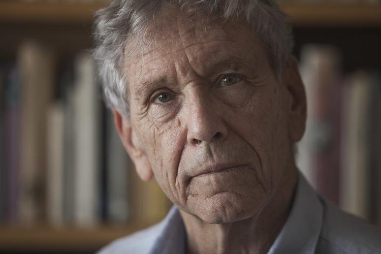
    Amos Oz blev 79 år. Foto: Dan Balilty/AP