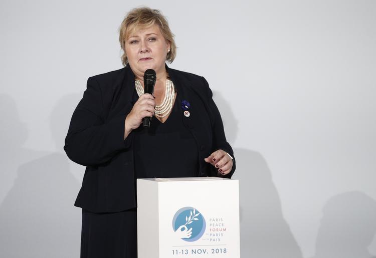 Hvis velfærdsstaten i Norge skal opretholdes, skal der fødes to børn per norsk kvinde. I dag fødes der i gennemsnit 1,6. Derfor opfordrer Erna Solberg sine landsmænd til at lave flere børn. Foto: Yoan Valat/AP