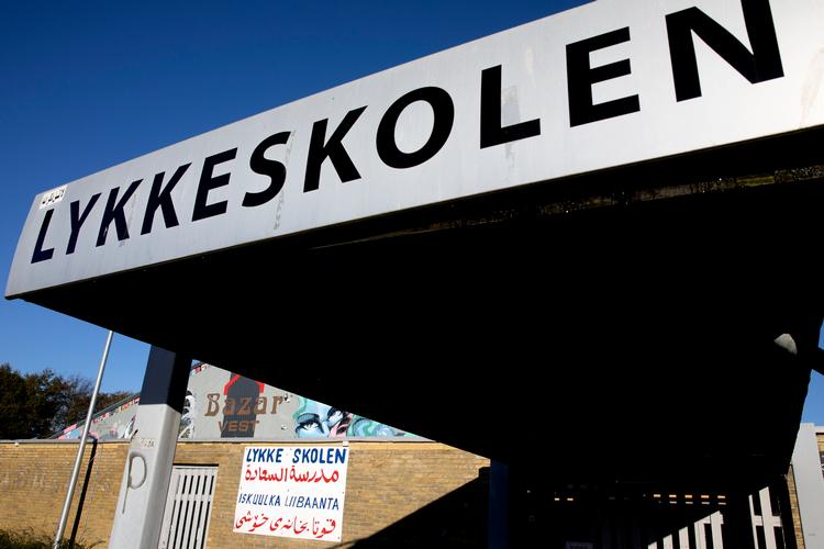 Ombudsmanden skal tage stilling til lukningen af den muslimske friskolen Lykkeskolen i Gellerup ved Aarhus. Der er mange fordomme om skolen.  Foto: Finn Frandsen/POLFOTO