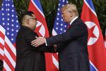 
 USA's præsident, Donald Trump og Nordkoreas leder, Kim Jong-un, da de mødtes i sommer. Foto: Evan Vucci/AP