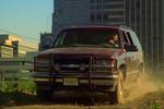 I de første fire en halv sæsoner af 'The Sopranos' kærer Tony Soprano en bredskuldret, men diskret Chevrolet Suburban. Senere opgraderer han til en rigtig gansterbil.  Screendump Fra serien - HBO