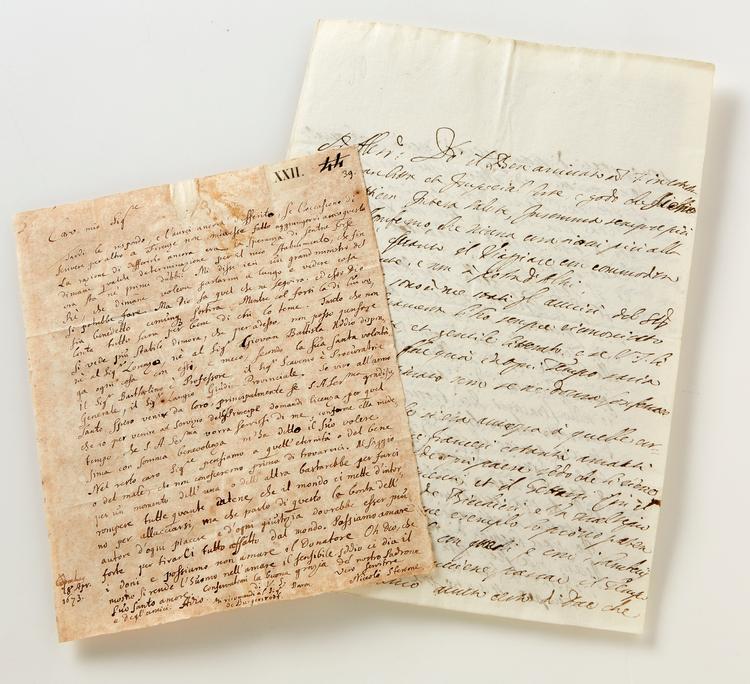 Det er disse to breve - henholdsvis om og fra Niels Stensen - som Det Kgl. Bibliotek netop har fået. Niels Stensen gjorde sig bemærket inden for både geologi, anatomi og teologi. Han fandt eksempelvis ørespytkirtlen, som blev opkaldt efter ham. Foto: Mikael Muller