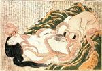 Katsushika Hokusai (1760–1849) udgav tre bind erotisk kunst i begyndelsen af 1800-tallet, heriblandt dette træsnit, der på japansk har titlen ’Blæksprutte og perledykker’, mens den engelske titel lyder 'The dream of the fisherman's wife'. 