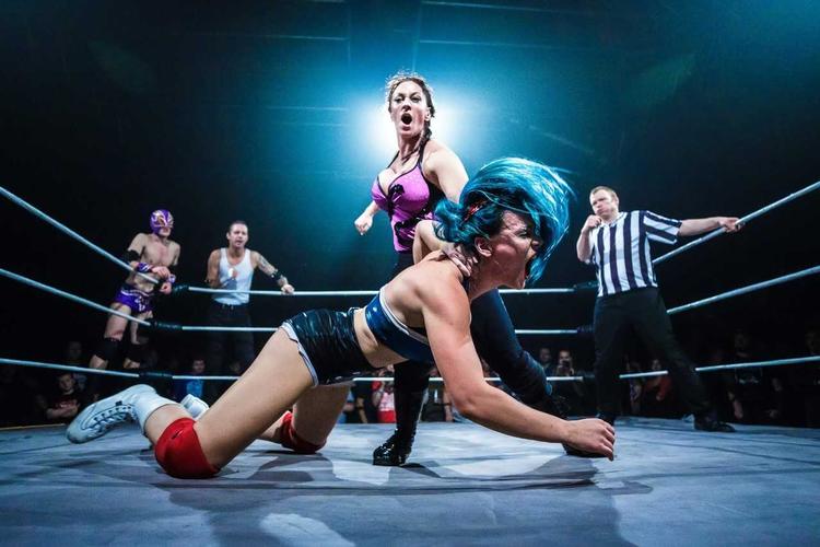 Wrestling med kvindelige deltagere er meget udbredt i Sverige, Tyskland og Asien. I Danmark halter vi bagefter, men det laves der om på nu.  Foto: Peter Troest