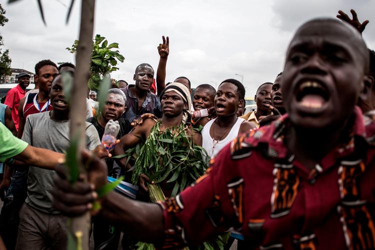 Her er der demonstration til støtte for den nyvalgte præsident Felix Tshisekedi i Kinshasa. DRCongo står over for sit første magtskifte i 18 år. 
   Foto: John Wessels/Ritzau Scanpix