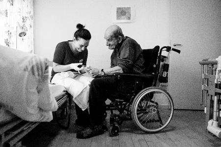 Bestyrelsesforeningen for social- og sundhedsskoler ønsker, at der på erhvervsgymnasierne oprettes spor, som dækker velfærdsområdet - en såkaldt højere velfærdseksamen (hvx).
   Foto: Peter Hove Olesen/POLFOTO
