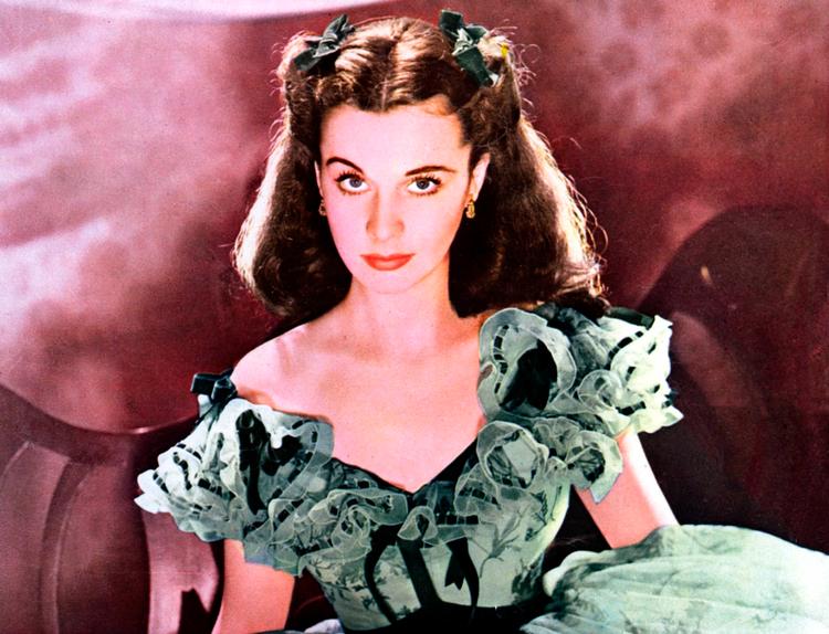 Scarlett O'Hara (i filmen fra 1939 spillet af Vivien Leigh) er ikke just et honningsødt dukkebarn. Hun  tog et vigtigt opgør med de sociale krav til kvinder. Foto: Selznick International Pictures/Ritzau Scanpix 
 Foto: Selznick International Pictures/Ritzau Scanpix