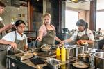 Kamilla Seidler har arbejdet på toprestauranter verden over. Mest kendt blev hun for Gustu, Sydamerikas bedste restaurant, i La Paz i Bolivia. Ud over at være en gourmetrestaurant i 3.600 meters højde var det også et socialt projekt, der skulle give fattige bolivianere en kokkeuddannelse.  Foto: Luis Fernandez