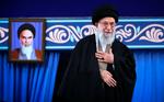 Ayatollah Khamenei -- i et foto, som hans eget kontor deler ud. Sådan vil han gerne ses.

   Foto: Ho/Ritzau Scanpix