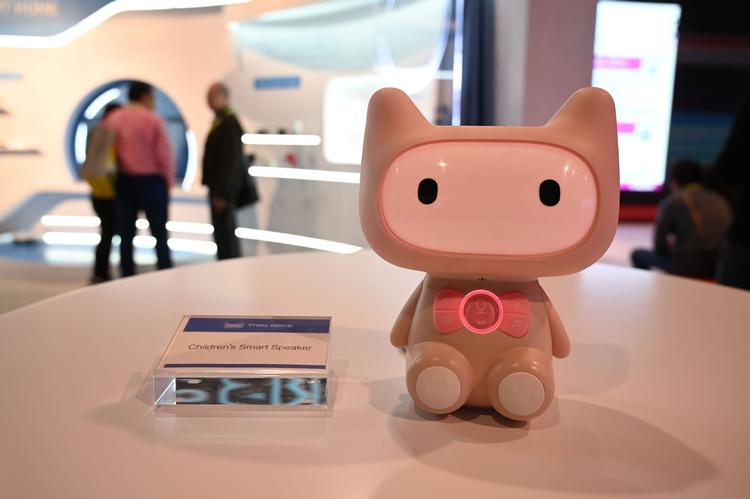 The TMall Genie personal assistant speaker for children is displayed at the Alibaba booth at CES 2019 consumer electronics show, January 10, 2019 at the Las Vegas Convention Center in Las Vegas, Nevada. - The Tmall Genie is a smart speaker by Chinese e-commerce company Alibaba which is based on the intelligent personal assistant service AliGenie. (Photo by Robyn Beck / AFP) Foto: Robyn Beck/Ritzau Scanpix