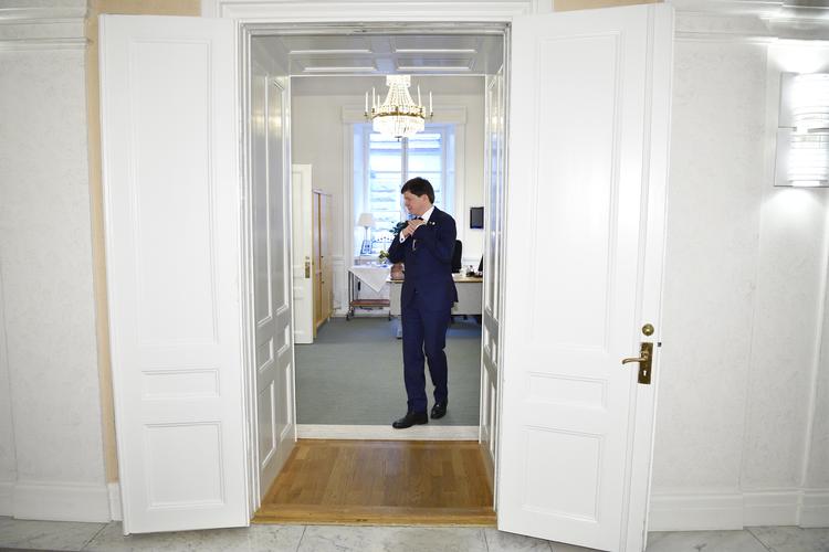 Riksdagens talman, Andreas Norlén, udtrykker kritik af forhandlingsforløbet. Foto: 10060 Henrik Montgomery/tt/Ritzau Scanpix