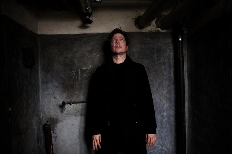 Thomas Vinterberg har skabt en storfilm om 'Kursk', den russiske ubåd, der kæntrede og eksploderede på havets bund i 2000. Filmen handler ikke mindst om bestræbelserne på at redde de 23 overlevende besætningsmedlemmer op fra havets bund, og om den russiske arrogance, der afslog hjælp fra briterne og nordmændene, fordi de ikke ville tabe ansigt. Foto: Ditte Valente