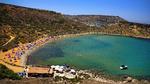 De bedste strande ligger i den nordlige del af Malta, hvor de fleste ferieresorts også ligger. Det klare vand giver  spændende dykkermuligheder. Foto: VisitMalta