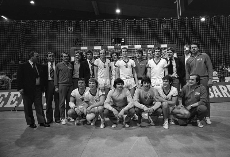 DDR-holdet, der vandt VM-bronze i 1978 ved at besejre Danmark.
   Foto: Morten Langkilde/POLFOTO