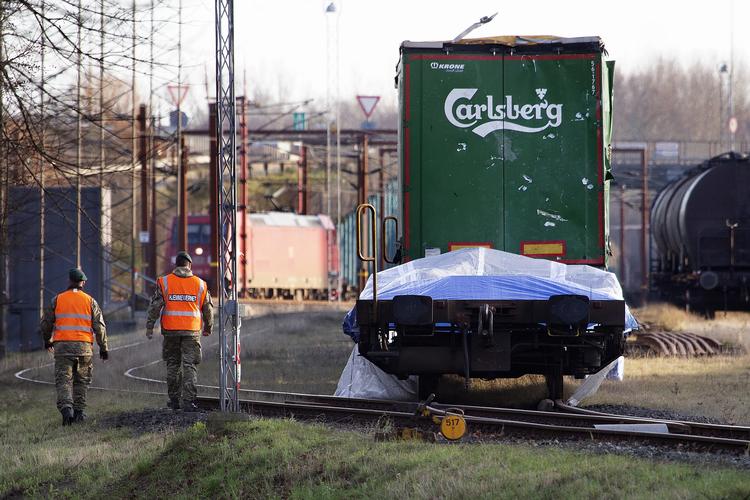 Togulykken på Storebæltsbroen skete 2. januar. 8 personer blev dræbt. Nu får DB Cargo igen lov til at køre med sætte- og lommevogne. Foto: Finn Frandsen/POLFOTO