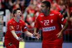 Danmarks Lasse Svan og Mads Mensah efter en scoring. Foto: Jens Dresling/POLFOTO