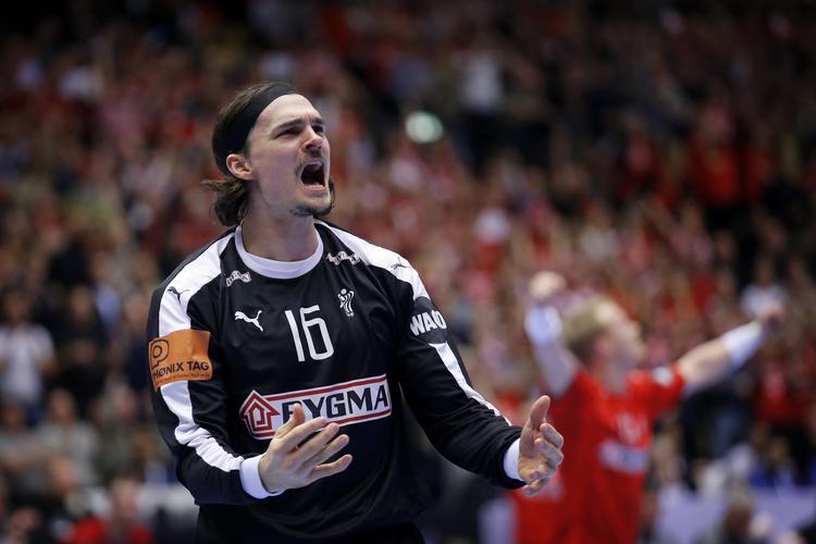 Jannick Green jubler efter en redning.
   Foto: Jens Dresling/POLFOTO