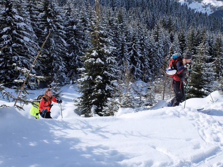 I ski-touring går man op i stedet for at tage liften. Så kommer man helt tæt på den smukke natur og nyder stilheden og ensomheden. Foto: Lasse Foghsgaard 