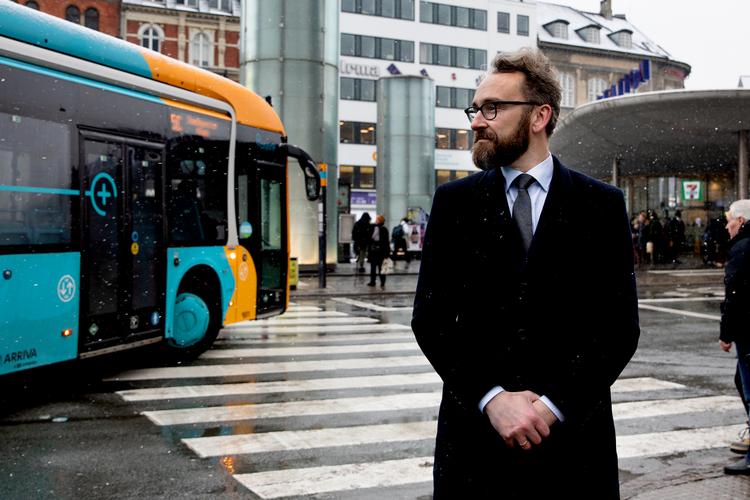 Det er regeringens plan om at nedlægges regionerne, der får transportminister Ole Birk Olesen (LA) til at rykke med en plan for at sammenlægge hovedstadens trafikselskaber Foto: Finn Frandsen/POLFOTO