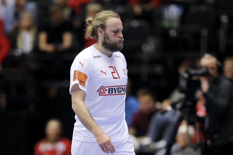 Henrik Møllgaard  fik et skrub og bløder.
   Foto: Jens Dresling/POLFOTO