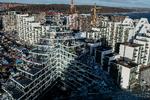 Der er fuld gang i byggeprojekter i Aarhus Ø, hvor der skal udvides med nye hoteller.  Foto: Casper Dalhoff