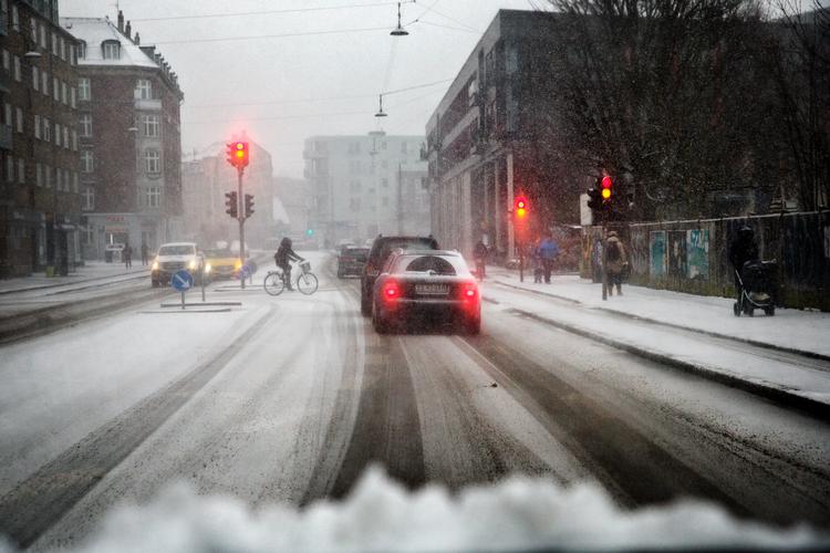 Der kommer til at gå lidt tid endnu, før vi oplever varmere temperaturer. (Arkiv) Foto: Martin Lehmann/POLFOTO