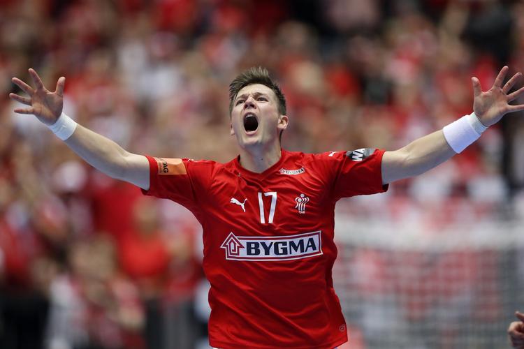 Lasse Svan jubler efter en scoring.
   Foto: Jens Dresling/POLFOTO