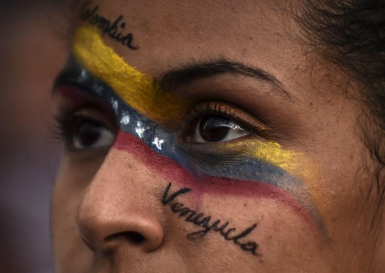 Det venezuelanske folks stemme kan ikke ignoreres, lyder det fra EU, der støtter oppositionslederen Juan Guaidó, der tidlihar udråbt sig selv til præsident. Foto: Joaquin Sarmiento/Ritzau Scanpix
