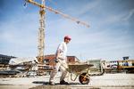  Arbejdsgiverne advarer om at fjerne en del af den arbejdskraft, der er så hårdt brug for. Men ingen taler om det helt essentielle: at passe bedre på den arbejdskraft, vi allerede har, skriver direktør i Gigtforeningen. Arkivfoto: Stine Bidstrup