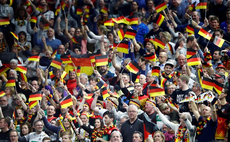 De tyske fans er taknemmelige og længes efter 2007, da holdet senest vandt VM.  Foto: Wolfgang Rattay/Ritzau Scanpix