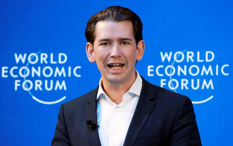 
    Den østrigske kansler Sebastian Kurz måtte dementere, at landet vil af med Europas Menneskerettighedskonvention på topmødet i Davos. Foto: Arnd Wiegmann/Ritzau Scanpix