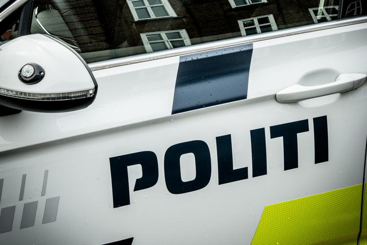 
 Den 24-årige mand var - muligvis på grund af røgforgiftning - så desorienteret, at han ifølge vagtchefen ikke sansede, hvad der skete omkring ham, da politiet fik kontakt til ham. Foto: Linda Johansen/POLFOTO