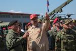 Venezuelas præsident,  Nicolas Maduro, har hidtil haft militæets opbakning, men der er opstået sprækker i støtten.  Foto: Ho/Ritzau Scanpix