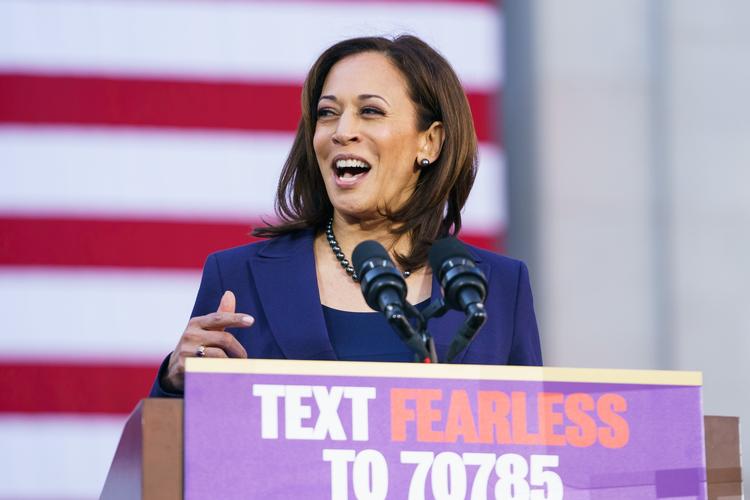 Senator Kamala Harris er blandt de varmeste navne her ved begyndelsen af demokraternes langstrakte primærvalgkamp. Foto: Mason Trinca/Ritzau Scanpix