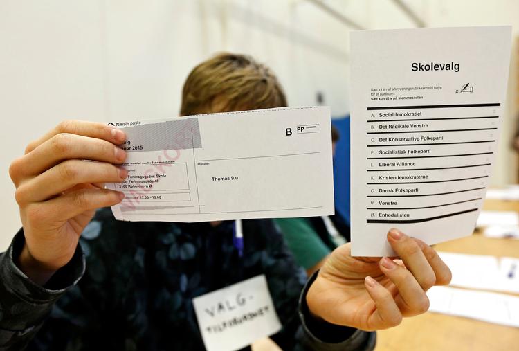 Ungdomspartierne er meget optaget af skolevalgene, hvor de kan påvirke de unge og måske hverve nye medlemmer. Foto: Jens Dresling, Ritzau / Scanpix