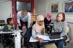 Rektor på Nyborg Gymnasium har ladet to somaliske piger fortsætte med at modtage undervisning i 10. klasse og tilbudt de mindre søskende et lokale på skolen, hvor de kan modtage undervisning fra frivillige. 
   Foto: Louise Herrche Serup/POLFOTO