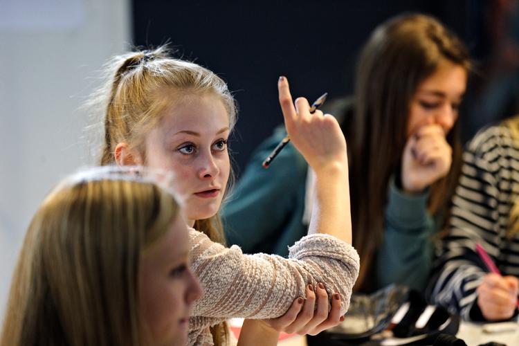 Partierne bag aftalen om folkeskolen er blevet enige om en række justeringer af folkeskolereformen fra 2013. Blandt andet bliver skoledagen for de yngste elever kortere.
   
   Foto: Jens Dresling/POLFOTO
