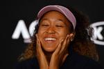 Det seneste års tid har der været fart på i Naomi Osakas tenniskarriere. Nogle gange har hun i følge egne udsagn lidt svært ved at følge med.
   Foto: Paul Crock/Ritzau Scanpix