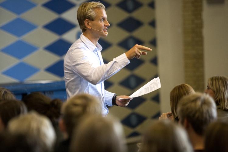 Nyborg Gymnasiums rektor, Henrik Vestergaard Stokholm, har fået myndighedernes ord for, at det er o.k. at lade to somaliske piger fortsætte i 10. klasse. Og det irriterer Dansk Folkeparti.  Foto: Andreas Haubjerg/POLFOTO