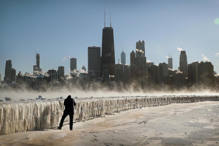 Den ekstreme kulde har sendt temperaturerne i Chicago ned under 30 minusgrader.
    Foto: Scott Olson/Ritzau Scanpix