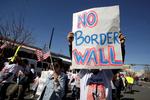 Donald Trump vil opføre en mur på grænsen til Mexico, men præsidenten har endnu ikke fået sit ønske trumfet igennem.
    
   Foto: Jose Luis Gonzalez/Ritzau Scanpix