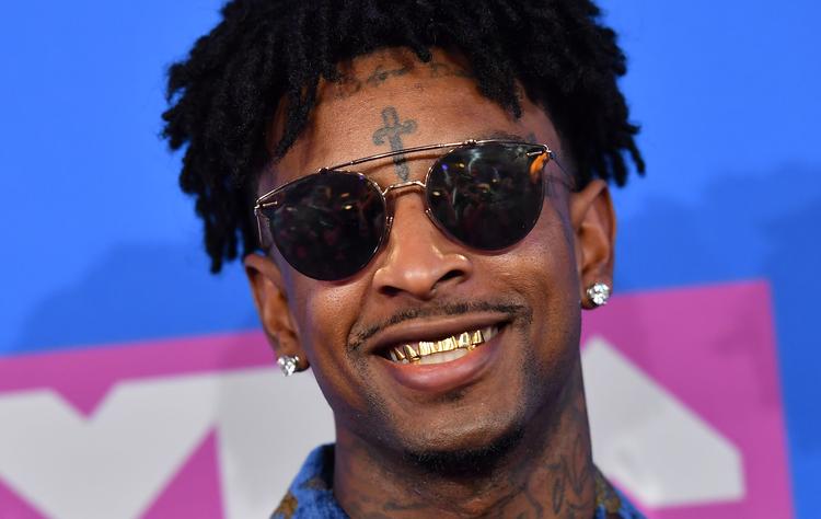 Udlændingemyndighederne bør straks løslade rapperen 21 Savage. Der er ingen risiko for at han vil flygte, siger hans advokat. Foto: Angela Weiss/Ritzau Scanpix