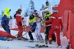 Efter at have sundet sig et par minutetr var den hårdføre Lindsey Vonn på skiene igen.  Foto: Tt News Agency/Ritzau Scanpix