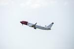 Et Norwegian fly letter fra Københavns Lufthavn, Kastrup. Nu vil selskabet gerne have svar på, om der er styr på sikkerheden på start- og  landingsbaner. 
   Foto: Andreas Haubjerg/POLFOTO